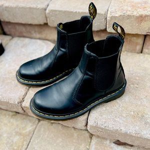 Dr. Martens Chelsea Boots